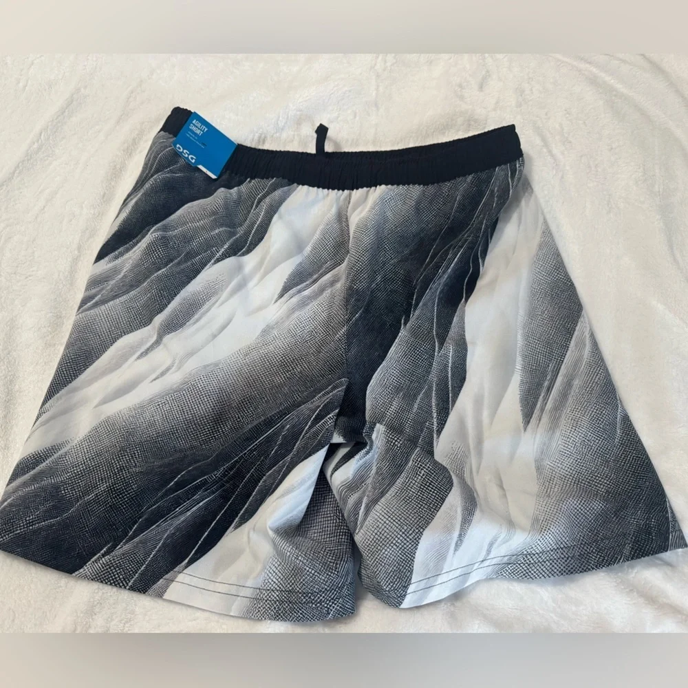 DSG nwt size